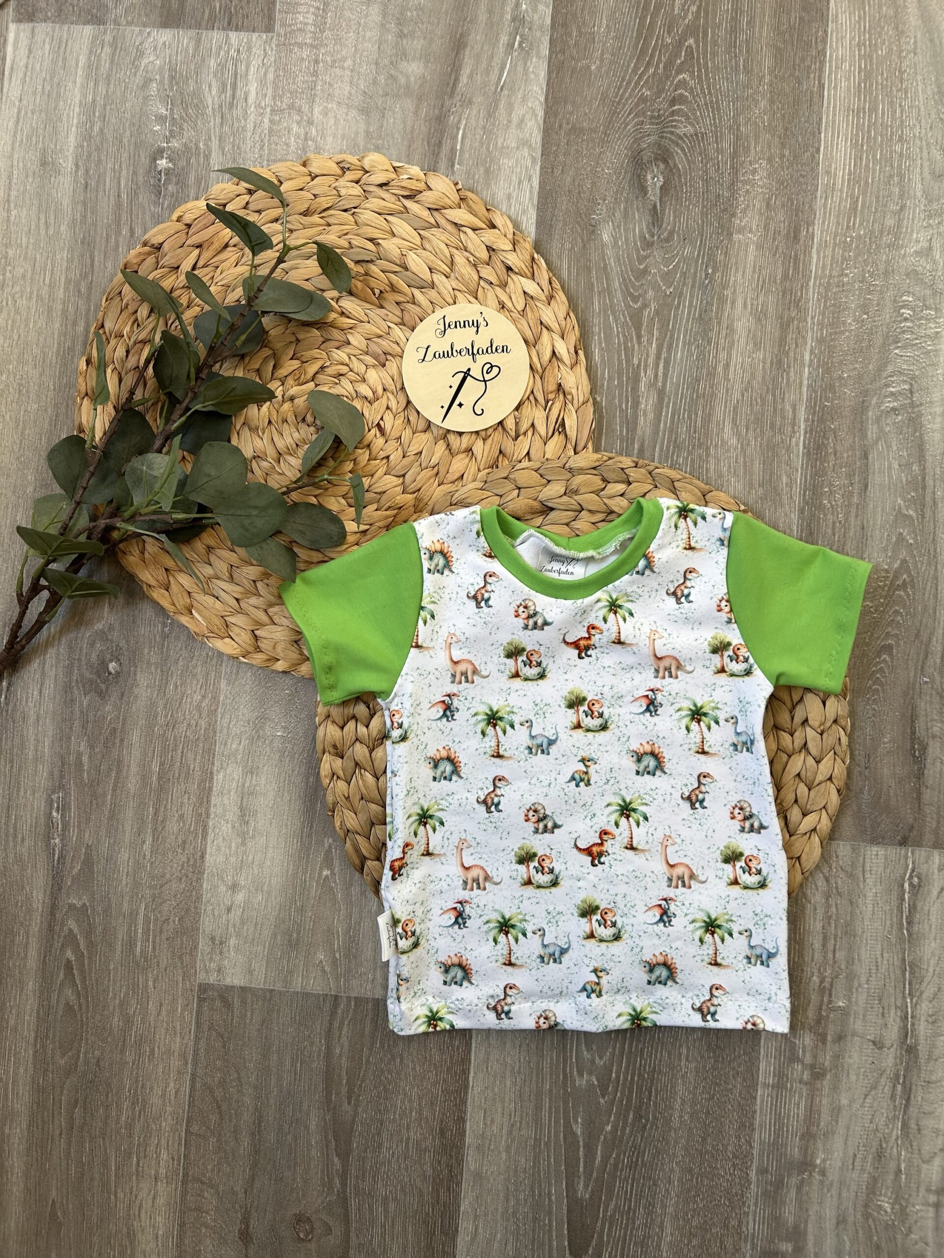 T-Shirt „DinoAbenteuer“ – Größe 92